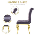 Chaises tapissées de velours avec dossier capitonné orné de cristaux et pieds cabriolets en métal miroir.