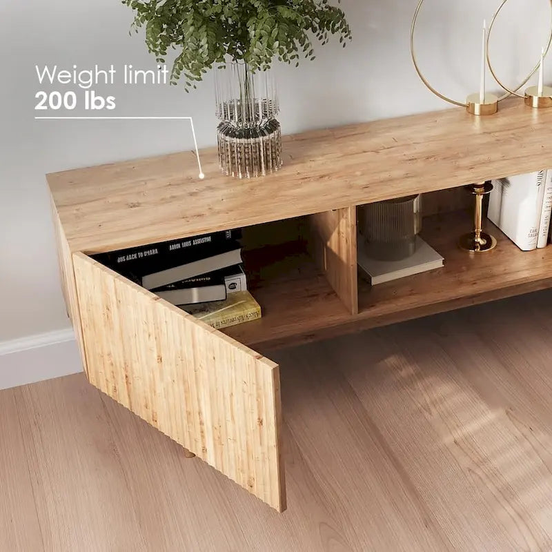 Meuble TV Kelly adapté aux téléviseurs jusqu'à 65 po avec pieds en bois, design scandinave moderne du milieu du siècle